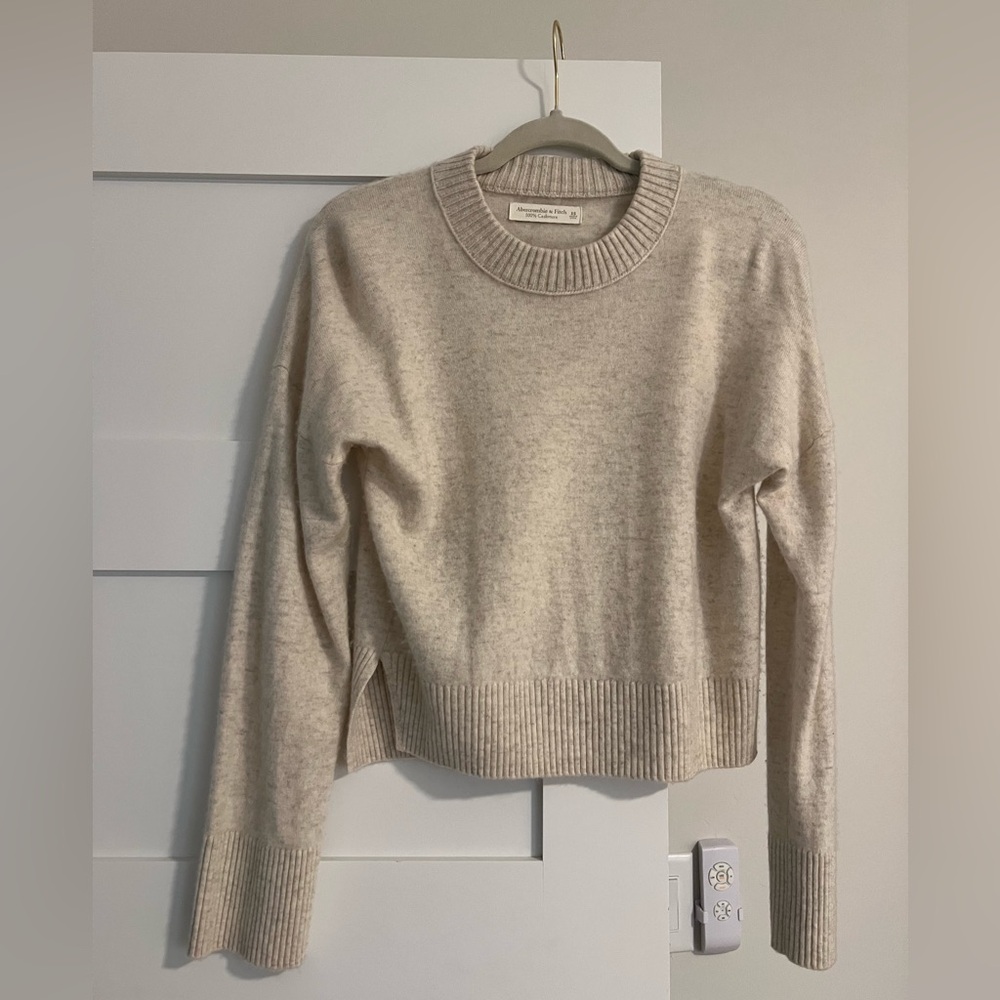 Beige Crewneck Sweater 100% cashmere